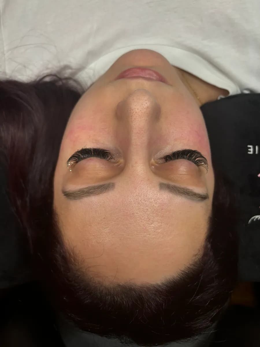 Extensions de cils volume russe, vue de dessus